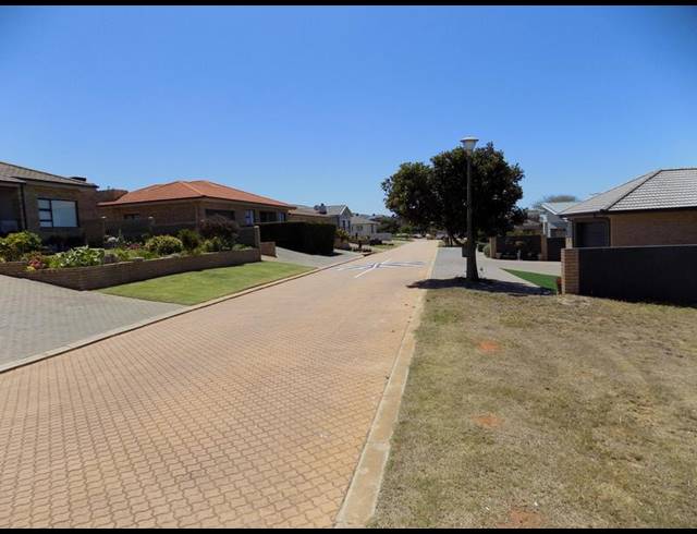 LAND FOR SALE IN MONTE CHRISTO